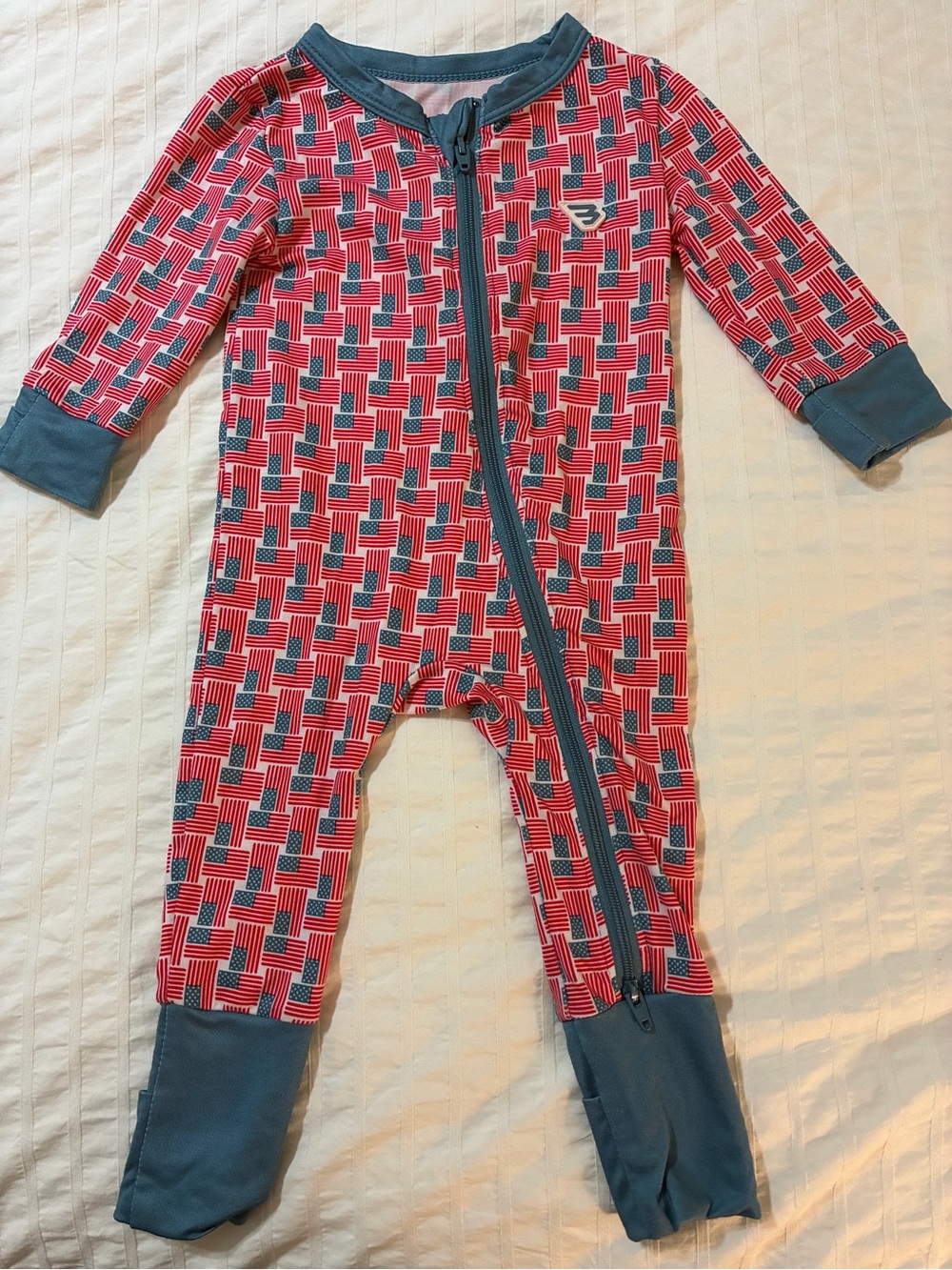 Burlebo Kids Red & Blue Flag-Print One-Piece Zip-up Footed Pajamas